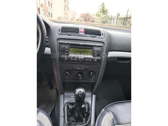 Sahibinden Skoda Octavia 1.6 Ambiente 2005 Model