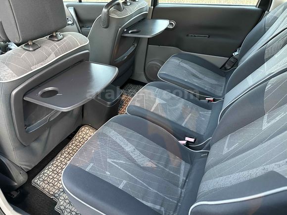 2004 MODEL, 171.000 KM'de, ÇOK TEMİZ, 1.6 16 VALF, DYNAMİQUE***