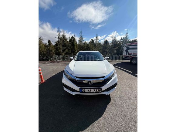 Sahibinden Honda Civic 1.6i VTEC ECO elengance 2021 Model  123.000 km Beyaz