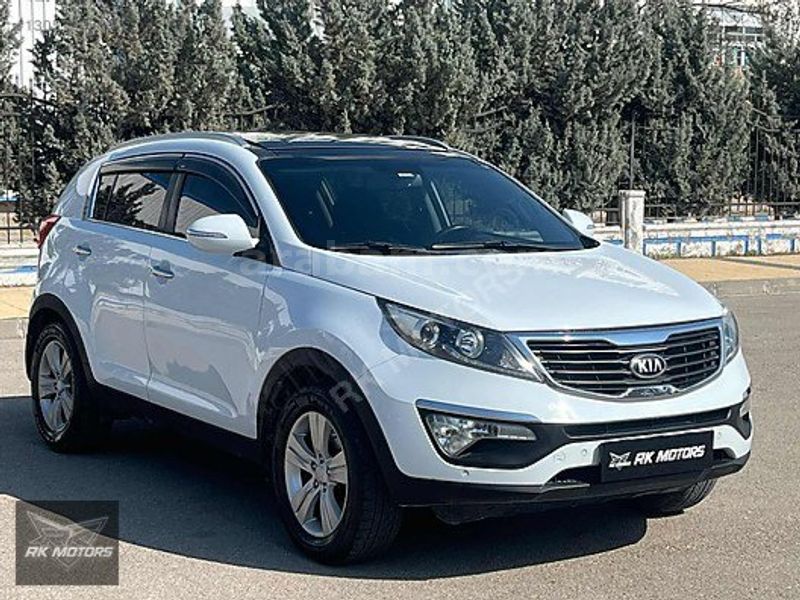 HATASIZ 2013 KİA SPORTAGE 1.6 GDİ C.PLUS+ISITMA+CAMTAVAN+M.MEDYA