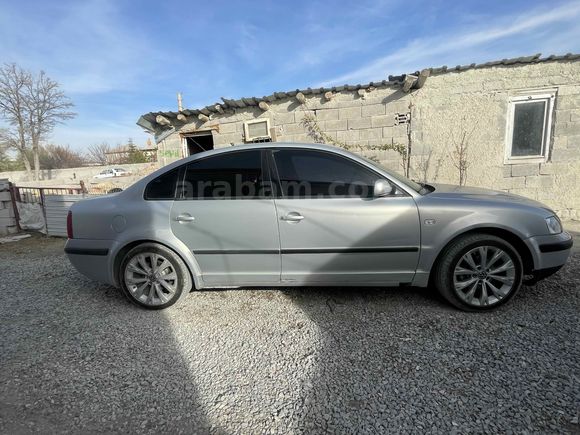 Sahibinden Volkswagen Passat 1.8 Basic 2000 Model  330.000 km Gri (Gümüş)