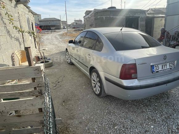 Sahibinden Volkswagen Passat 1.8 Basic 2000 Model  330.000 km Gri (Gümüş)