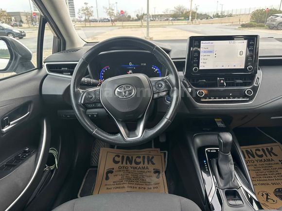 Sahibinden Toyota Corolla 1.8 Hybrid Dream 2021 Model 
