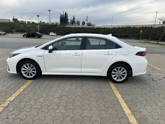 Sahibinden Toyota Corolla 1.8 Hybrid Dream 2021 Model 