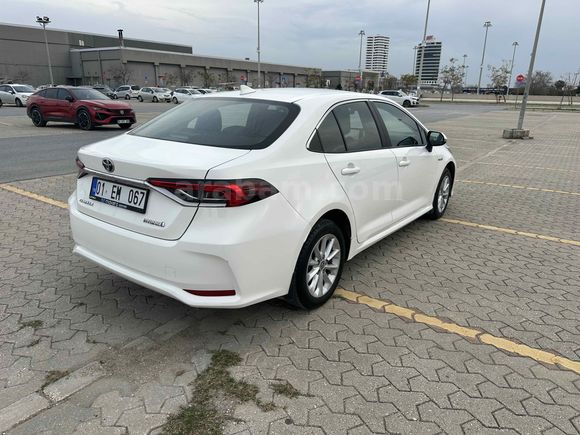 Sahibinden Toyota Corolla 1.8 Hybrid Dream 2021 Model 