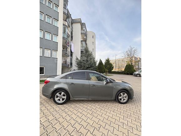 SAHİBİNDEN BAKIMLI - ÇELİK SUBAPLI CRUZE - 2010 Model