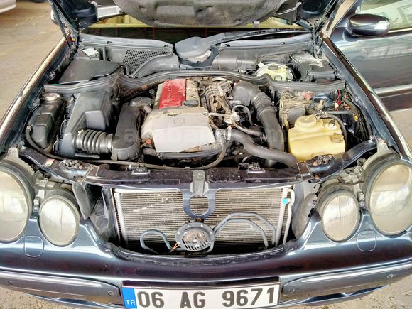 NARLI dan Mercedes - Benz E 200 Kompressor Avantgarde 2002 Model Ankara