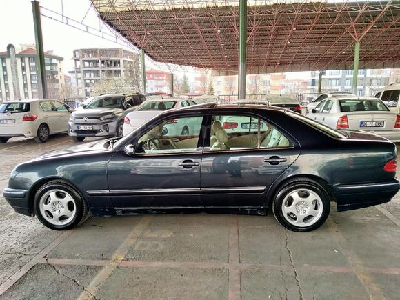 NARLI dan Mercedes - Benz E 200 Kompressor Avantgarde 2002 Model Ankara
