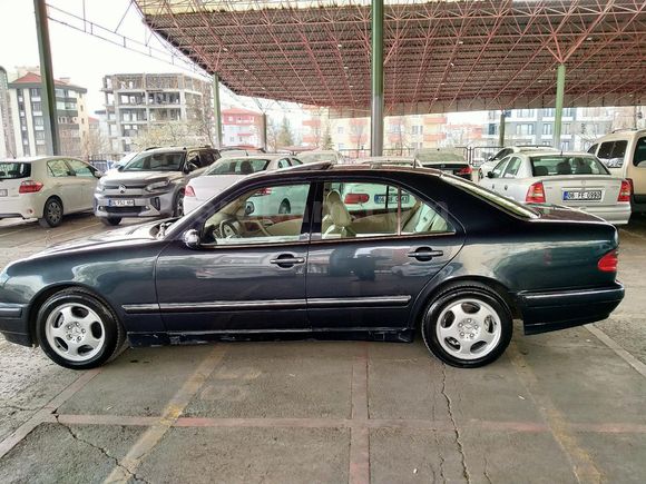 NARLI dan Mercedes - Benz E 200 Kompressor Avantgarde 2002 Model Ankara