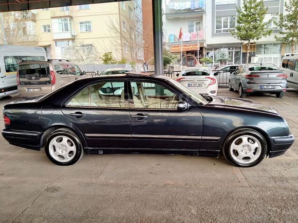 NARLI dan Mercedes - Benz E 200 Kompressor Avantgarde 2002 Model Ankara