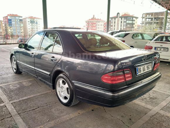 NARLI dan Mercedes - Benz E 200 Kompressor Avantgarde 2002 Model Ankara