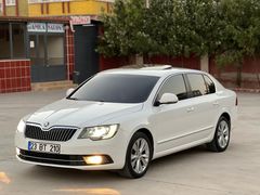 Sahibinden Skoda SuperB 1.6 TDI Prestige 2013 Model  197.000 km Beyaz
