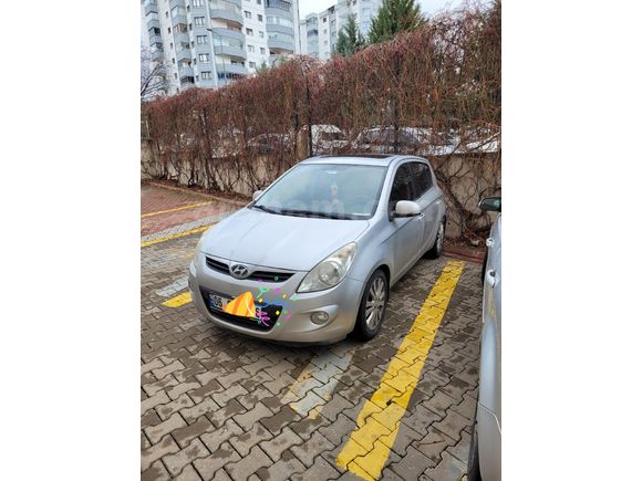 Sahibinden sunrooflu Hyundai i20