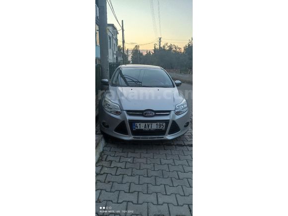 Sahibinden Ford Focus 1.6 TDCi Trend X 2014 Model Kocaeli 188.500 km Gri (Gümüş)