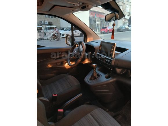 Sahibinden Opel Combo 1.5 CDTI Edition 2022 Model  58.000 km Beyaz