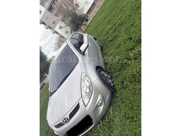 Galeriden Hyundai i20 1.4 CRDi Team 2012 Model Antalya