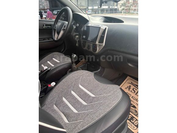 Galeriden Hyundai i20 1.4 CRDi Team 2012 Model Antalya