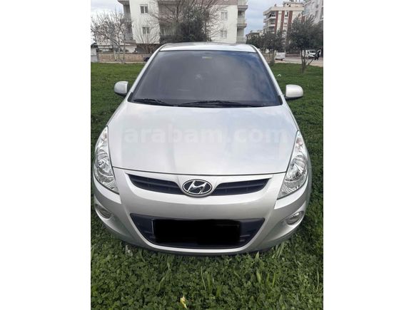 Galeriden Hyundai i20 1.4 CRDi Team 2012 Model Antalya