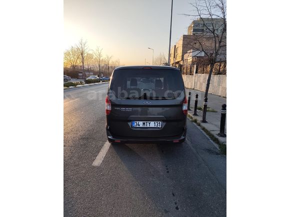 Sahibinden Ford Tourneo Courier 1.5 TDCi Titanium 2022 Model