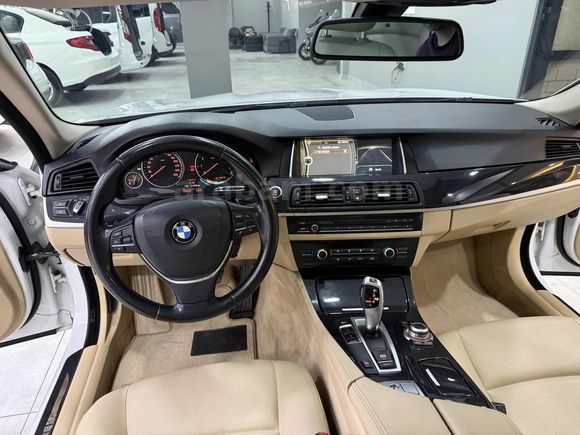 HS MOTORS 2014 BMW 520i