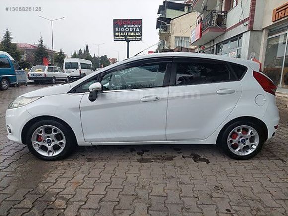 2012 Titanium Ford Fiesta