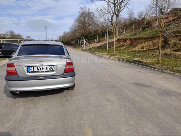 Sahibinden Opel Vectra 2.0 CDX 1996 Model