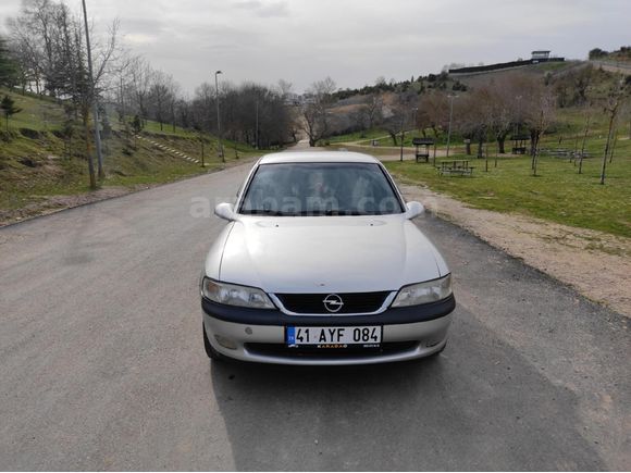 Sahibinden Opel Vectra 2.0 CDX 1996 Model