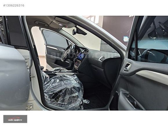 NİDA MOTORS'dan 2013 CİTROEN C4 1.6e-HDi CONFORT PLUS GERİ GÖRÜŞ