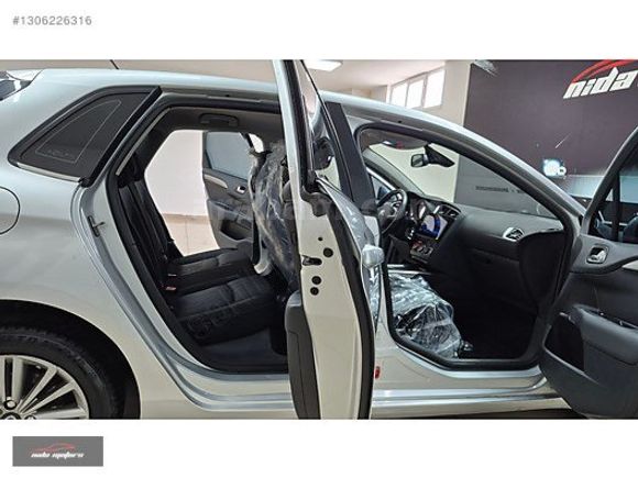 NİDA MOTORS'dan 2013 CİTROEN C4 1.6e-HDi CONFORT PLUS GERİ GÖRÜŞ