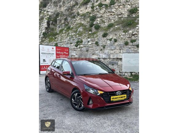 HATASIZZ 2022 HYUNDAİ İ20 TAM OTOMATİK STYLE 80 KM LANSMAN RENK