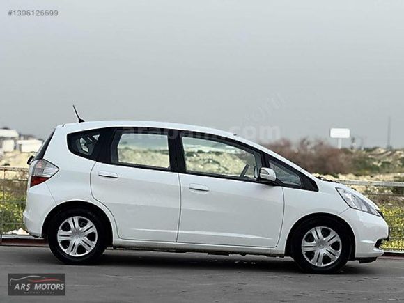 76 BİN KM // 2011 OTOMATİK JAZZ // ORJİNAL// MASRAFSIZ