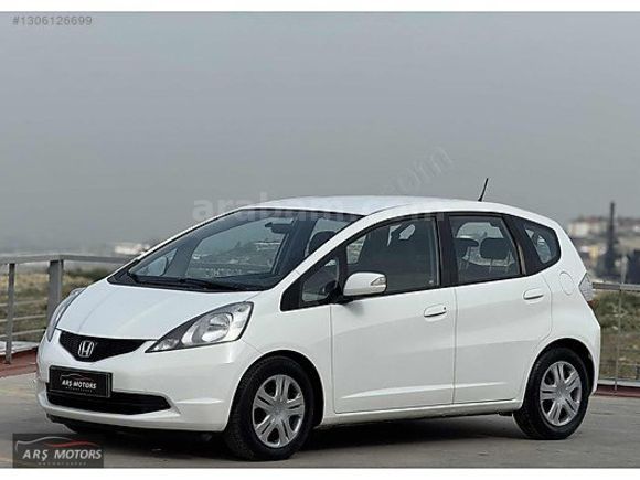 76 BİN KM // 2011 OTOMATİK JAZZ // ORJİNAL// MASRAFSIZ