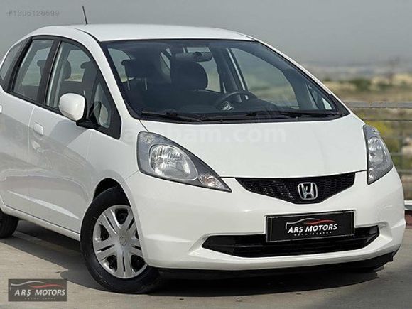76 BİN KM // 2011 OTOMATİK JAZZ // ORJİNAL// MASRAFSIZ