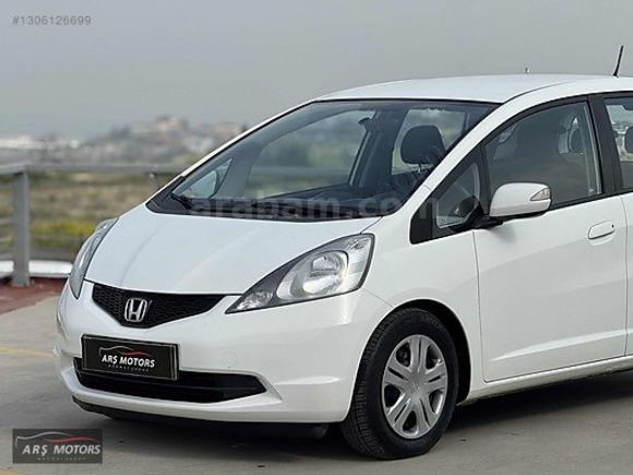 76 BİN KM // 2011 OTOMATİK JAZZ // ORJİNAL// MASRAFSIZ