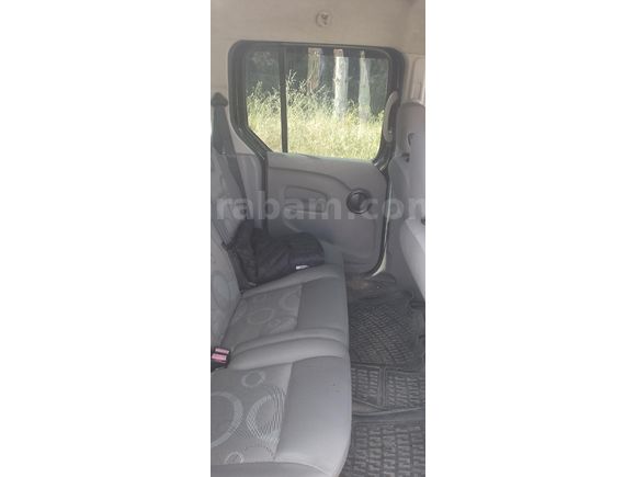 Sahibinden Renault Kangoo Multix 1.5 dCi Expression Chromeline 2010 Model  292.000 km Siyah