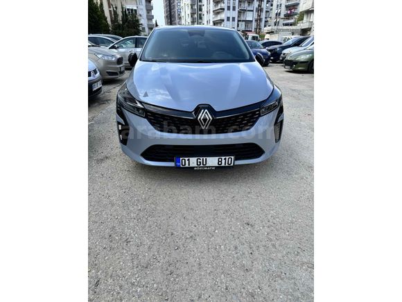 Sahibinden nardo gri Renault Clio 1.0 TCe Evolution 2025 Model 