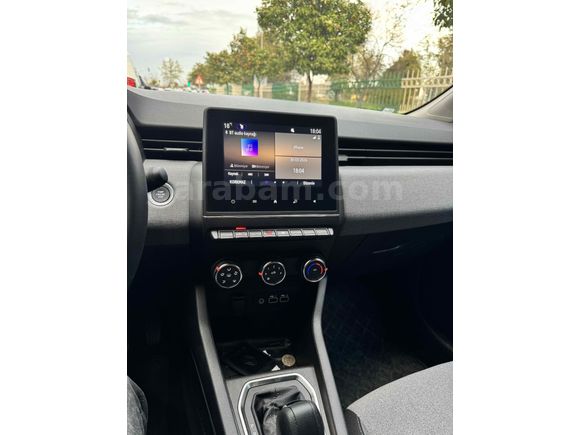 Sahibinden nardo gri Renault Clio 1.0 TCe Evolution 2025 Model 