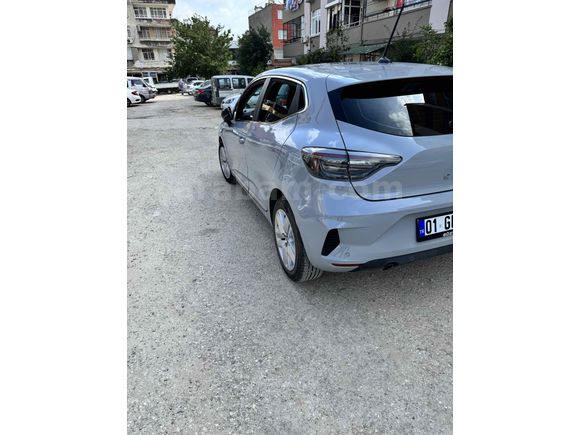 Sahibinden nardo gri Renault Clio 1.0 TCe Evolution 2025 Model 