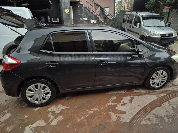 Sahibinden Toyota Auris 1.4 D-4D Comfort Extra 2011 Model