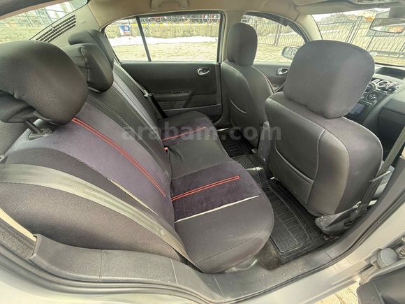 Galeriden Renault Megane 1.6 Dynamique 2005 Model Kars