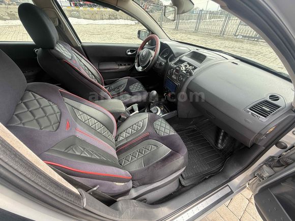 Galeriden Renault Megane 1.6 Dynamique 2005 Model Kars