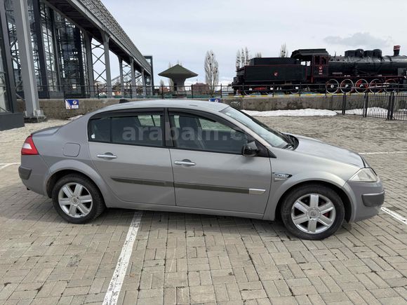 Galeriden Renault Megane 1.6 Dynamique 2005 Model Kars