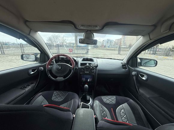 Galeriden Renault Megane 1.6 Dynamique 2005 Model Kars