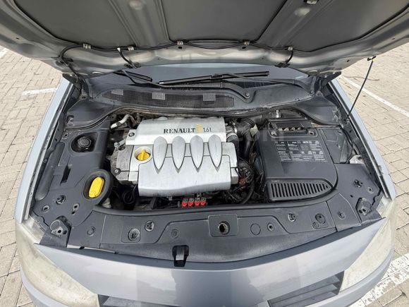 Galeriden Renault Megane 1.6 Dynamique 2005 Model Kars