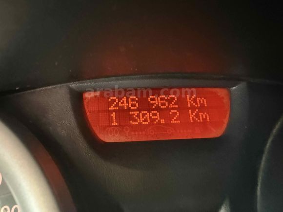 Galeriden Renault Megane 1.6 Dynamique 2005 Model Kars