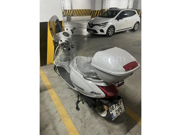 SIFIR 300 KM 2025 MODEL 1 HAFTA KULLANILDI TAKASLI