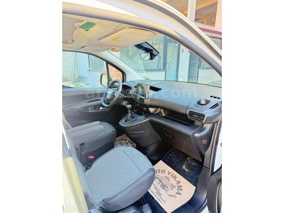 Sahibinden Opel Combo 1.5 CDTI Essential 2025 Model 