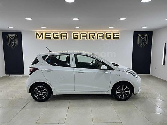MEGA GARAGE 2017 MODEL HYUNDAİ i10 1.0 SYTLE OTOMATİK HATASIZ