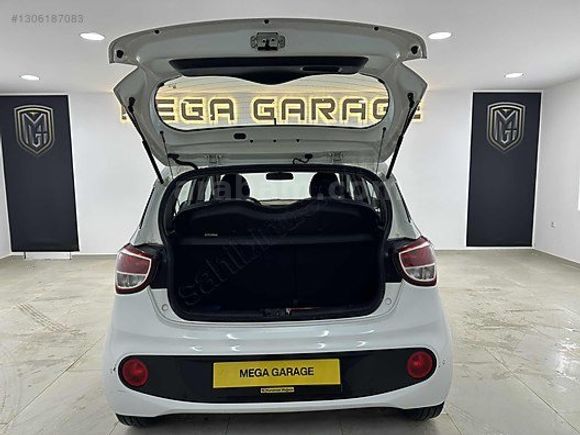 MEGA GARAGE 2017 MODEL HYUNDAİ i10 1.0 SYTLE OTOMATİK HATASIZ