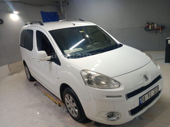 Sahibinden Peugeot Partner 1.6 HDI Active 2014 Model  297.000 km Beyaz